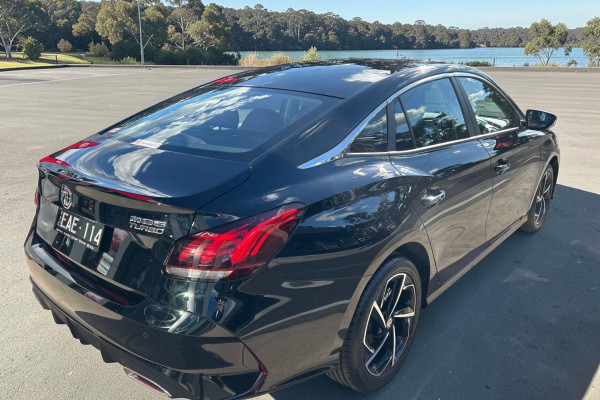 2025 MG MG5 MG5DCTESSE25 Essence Sedan Image 2