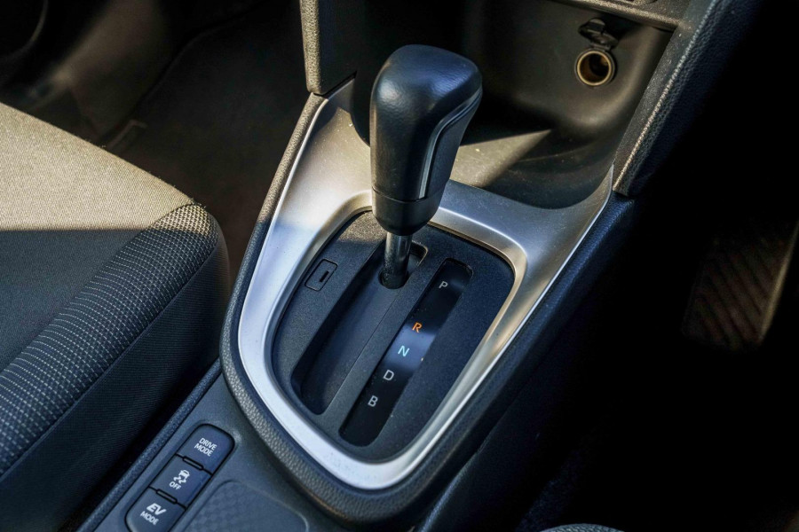 2023 Toyota Yaris Cross MXPB10R GX SUV Image 18