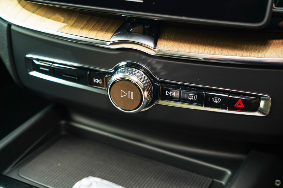 2026 Volvo XC60 UZ Plus B5 Bright SUV Image 11