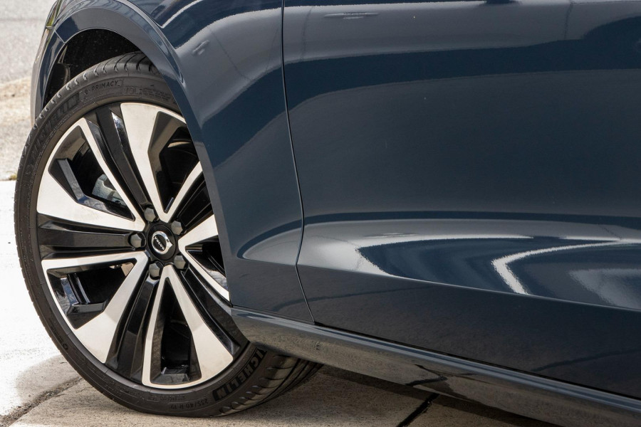 2024 Volvo S60  Ultimate B5 Bright Sedan Image 20