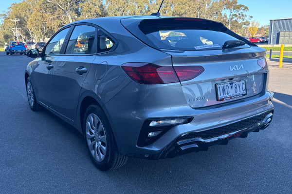 2022 Kia Cerato BD S Hatch Image 9