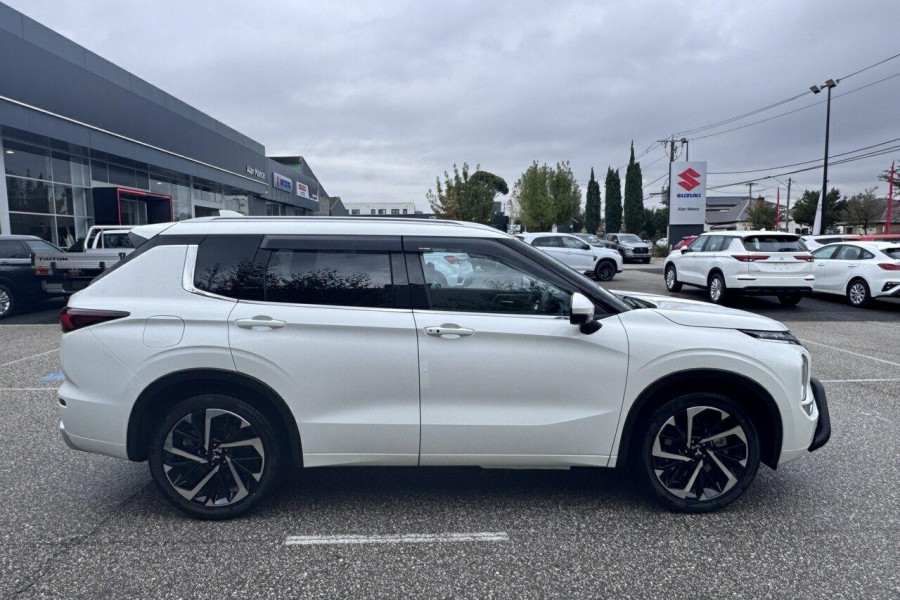 2024 Mitsubishi Outlander ZM Exceed SUV Image 8