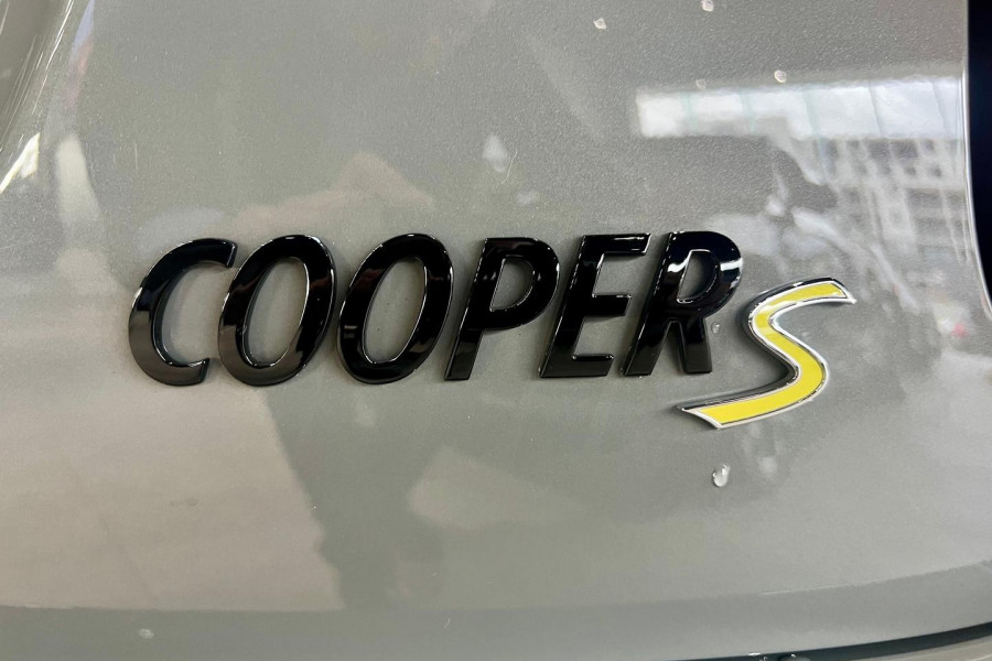 2021 MINI Cooper F56 LCI-2 Cooper SE MINI Yours Hatch