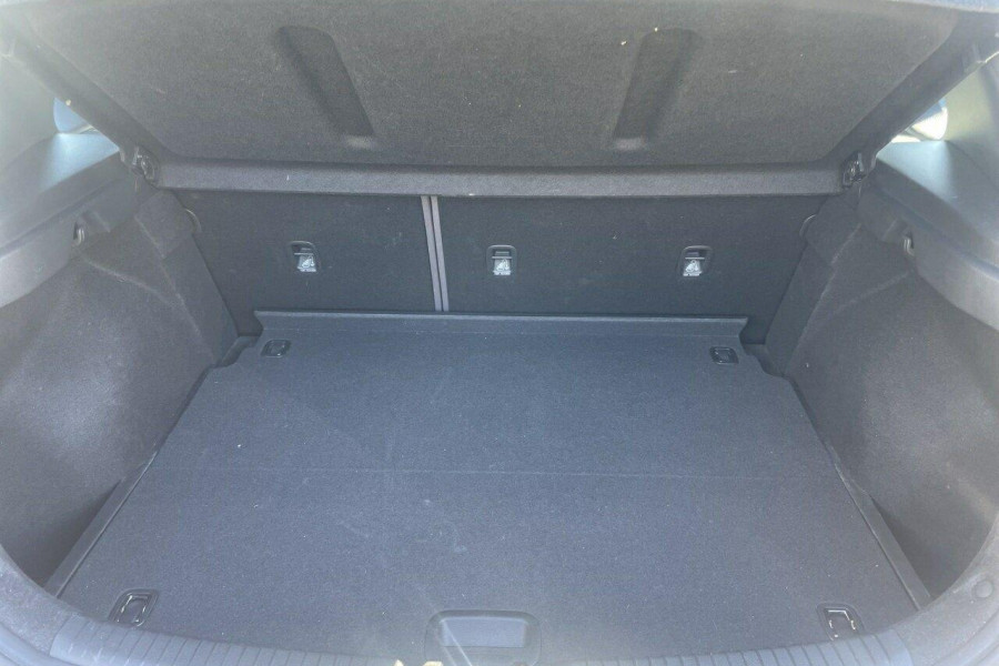 2017 MY18 Hyundai i30 PD Elite Hatch Image 8