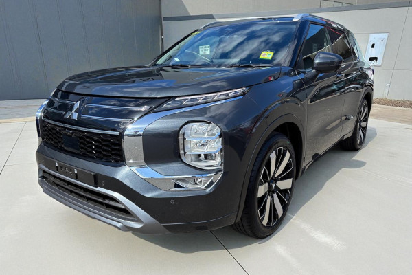 2025 Mitsubishi Outlander ZM Exceed SUV Image 3