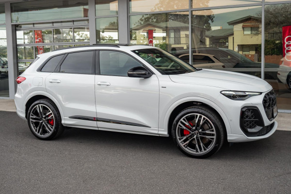 2026 Audi Q5 e-hybrid 270kW SUV image 5