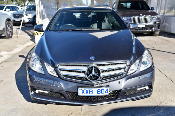 2010 Mercedes-Benz E-Class C207 E250 CGI Elegance Coupe Image 4