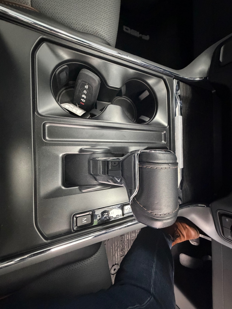 2024 Ford F-150  Lariat Dual Cab Image 28