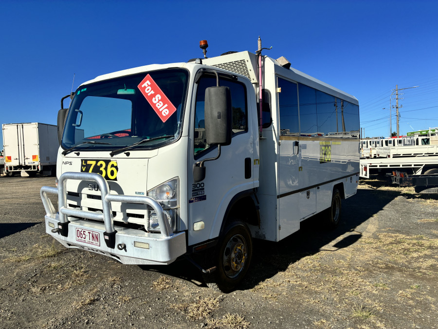 2012 Isuzu Nps Mini Coach Image 5