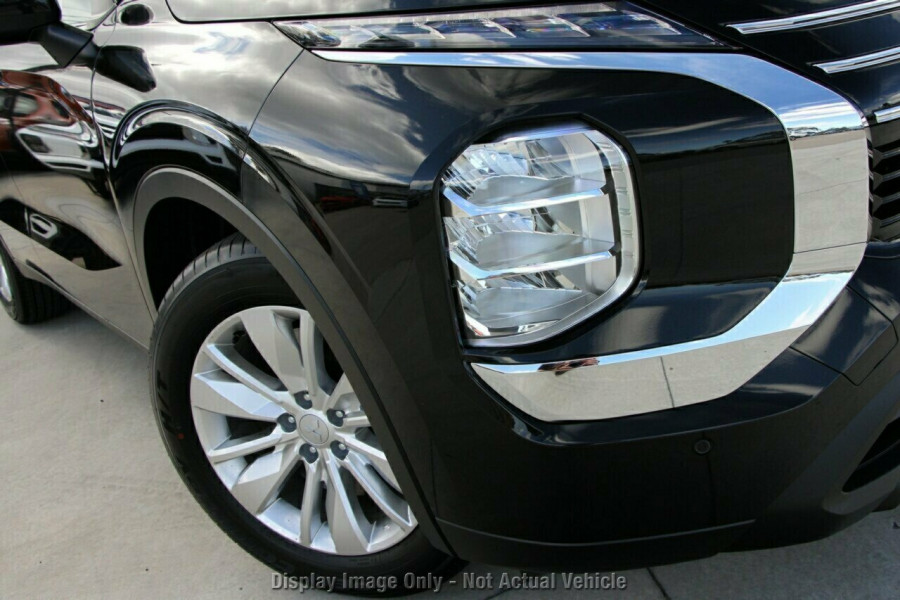 2025 Mitsubishi Outlander ZM ES SUV Image 2