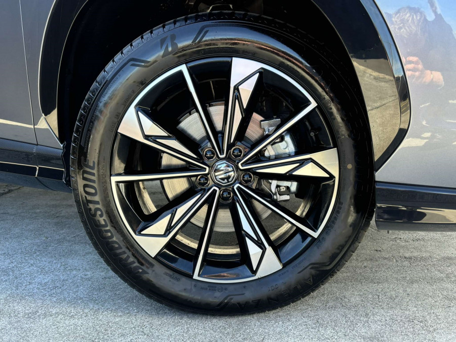 2026 MY25 MG HS AS33 Essence SUV Image 4