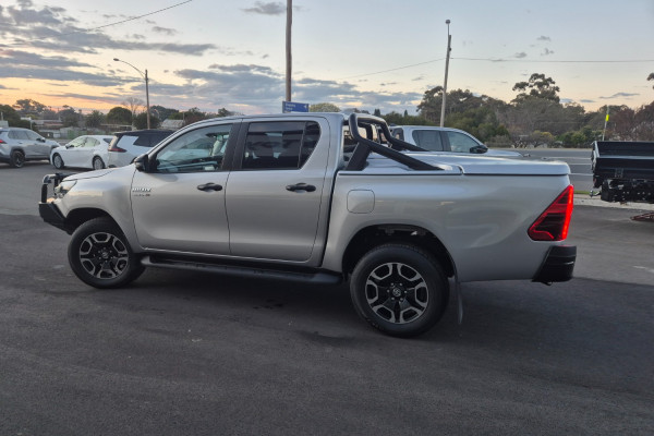 2024 Toyota HiLux GUN126R SR5 48V Ute Image 9