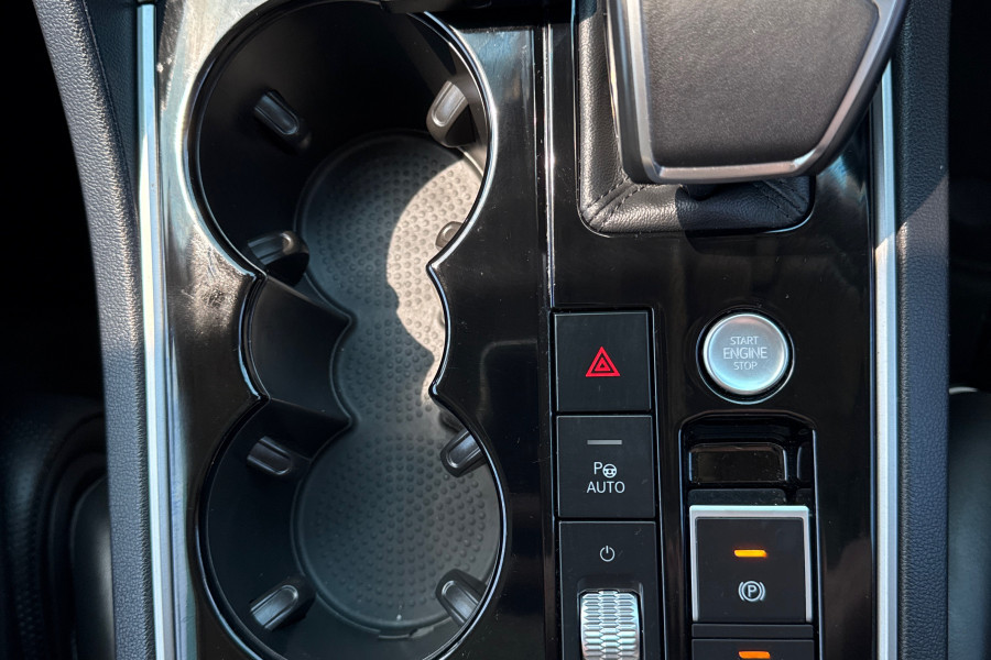 2020 Volkswagen Touareg CR 190TDI Premium SUV Image 31