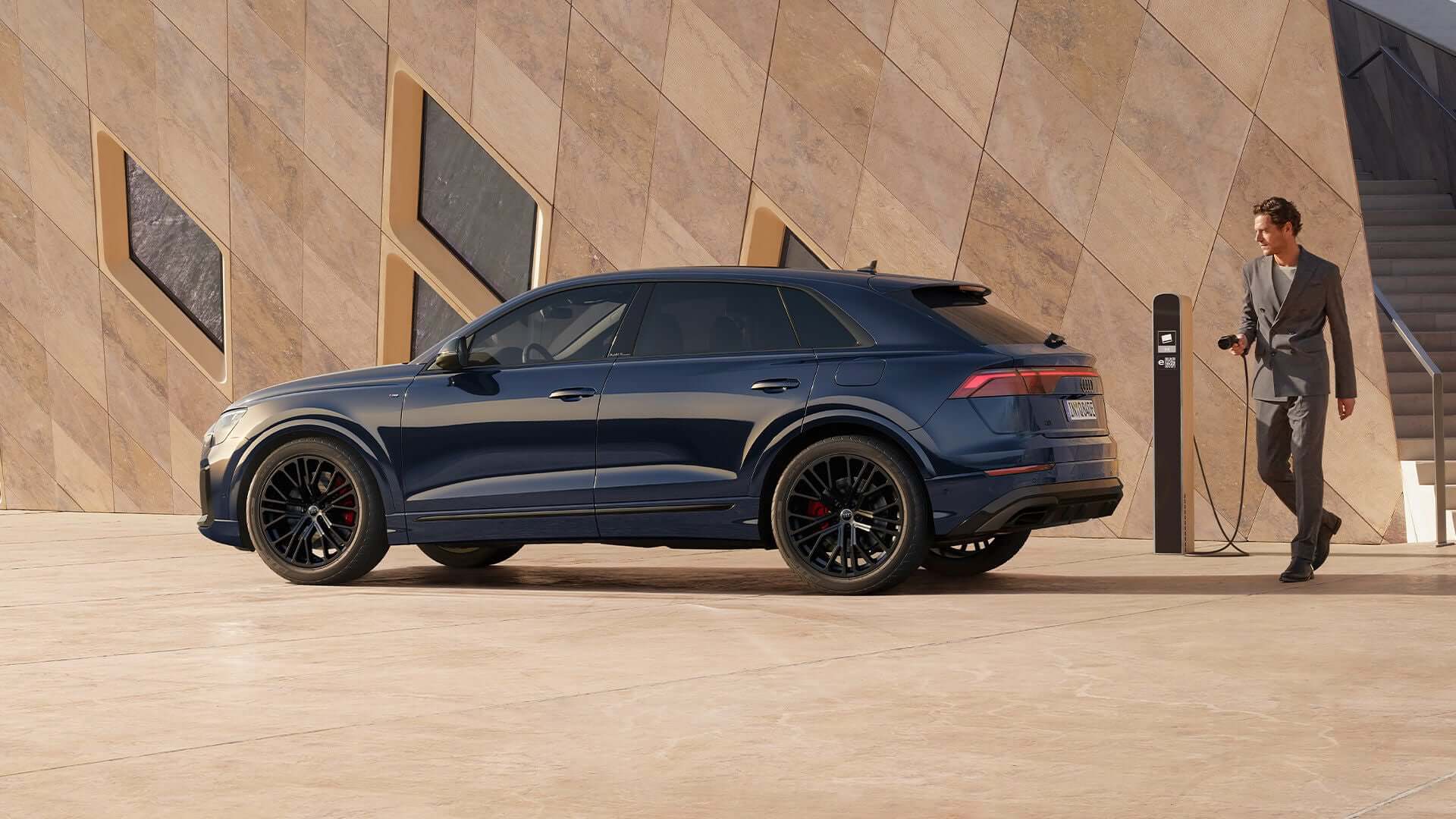 Audi Q8 TFSI e Image