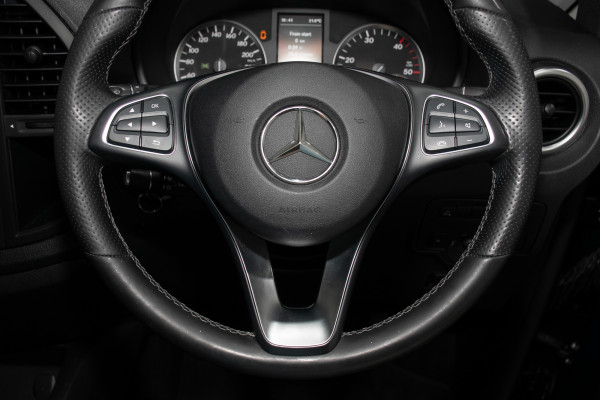 2020 Mercedes-Benz Valente 116cdi SUV Image 15