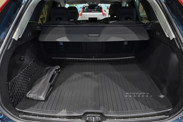 2026 Volvo XC60 UZ Plus B5 Bright SUV Image 9