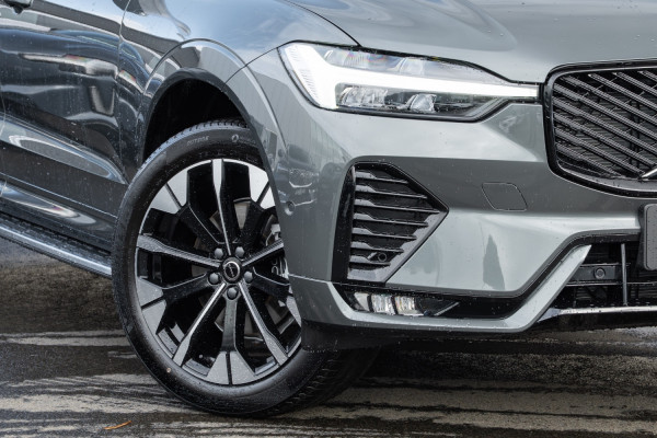 2026 Volvo XC60 UZ Ultra B5 Dark SUV image 12