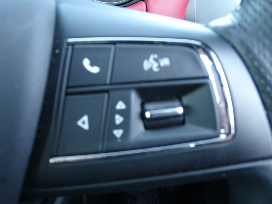 2022 Maserati Levante M161 Modena SUV Image 22
