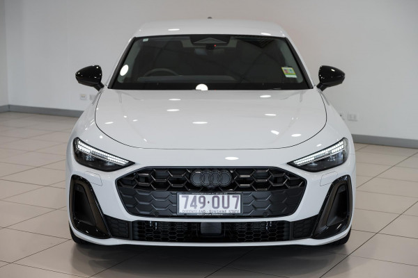 2025 Audi A5 B10 TFSI 150kW S line Sedan image 4