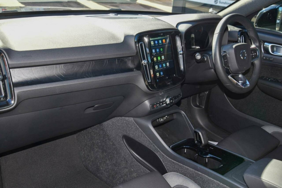 2023 Volvo C40 XK Recharge Twin SUV Image 16