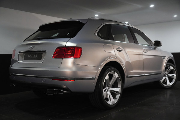 2017 Bentley Bentayga W12 SUV Image 23