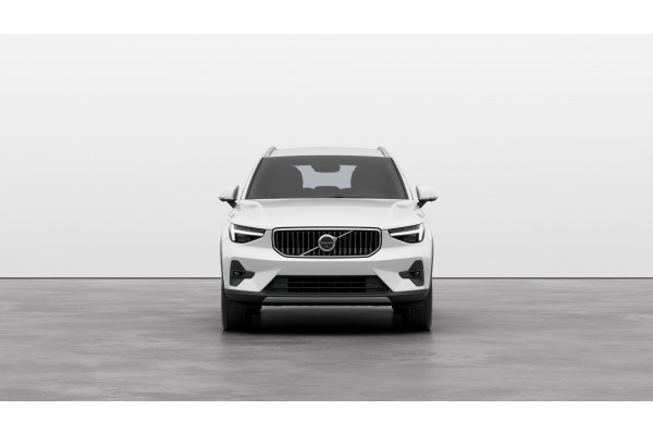 2025 Volvo XC40 XZ Ultra B4 Bright SUV Image 6