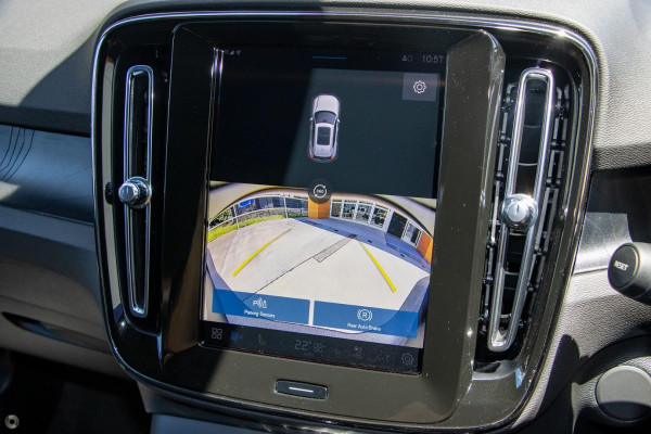 2026 Volvo EX40  Ultra Single Motor Extended Range SUV Image 9