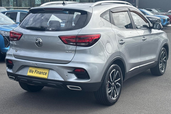 2023 MG ZST  Essence SUV