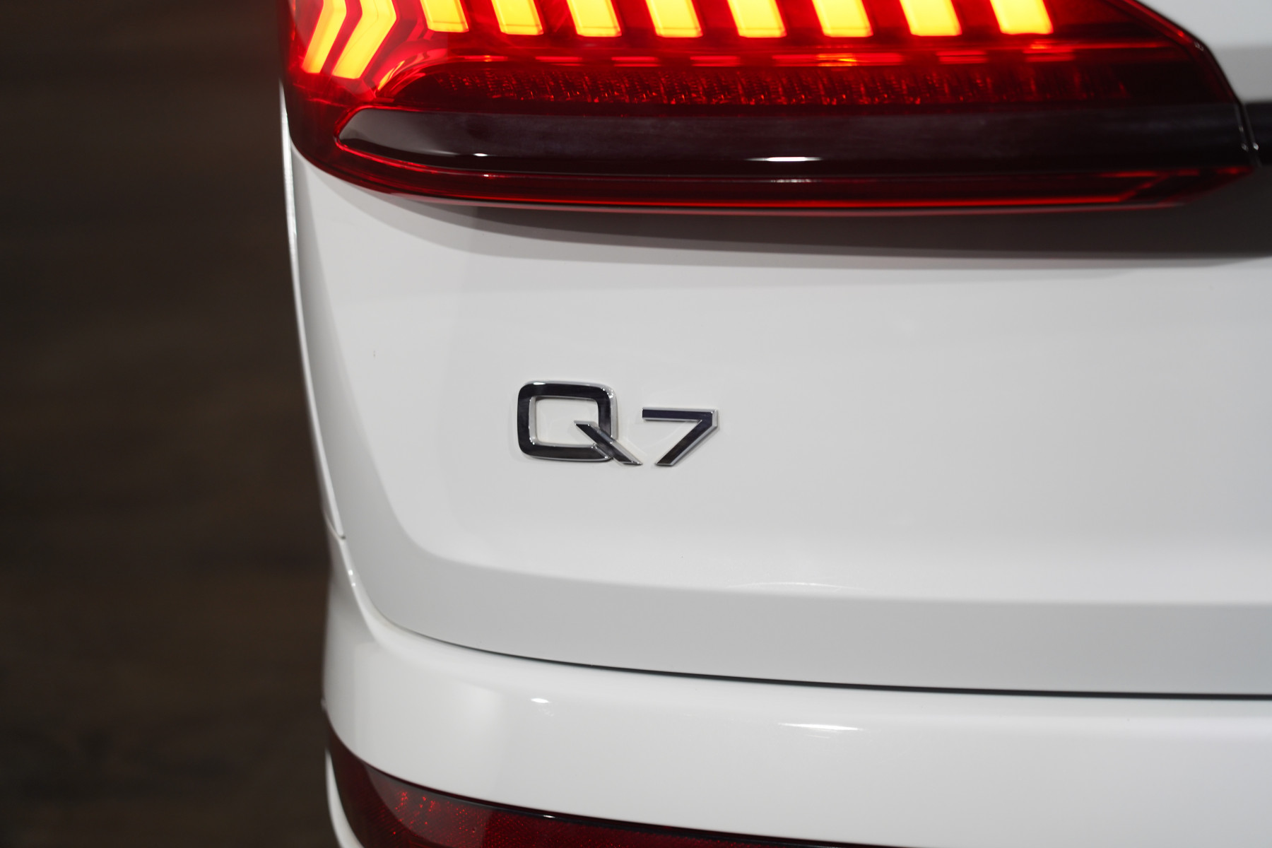 2023 Audi Q7 55 Tfsi S Line Quattro Mhev SUV Image 9