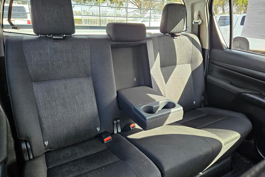2022 Toyota HiLux GUN126R SR Double-Cab Cab-Chassis Image 23