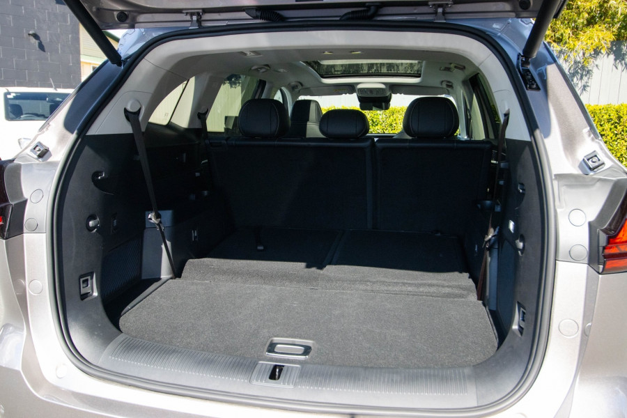 2026 MG QS Essence SUV Image 9