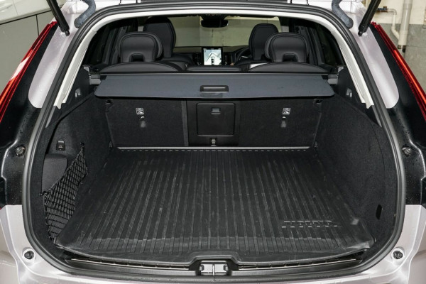 2025 MY26 Volvo XC60 UZ Plus B5 Bright SUV Image 18