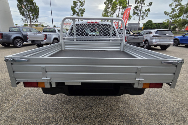 2025 MY25.5 Isuzu D-MAX RG SX Cab Chassis Image 4