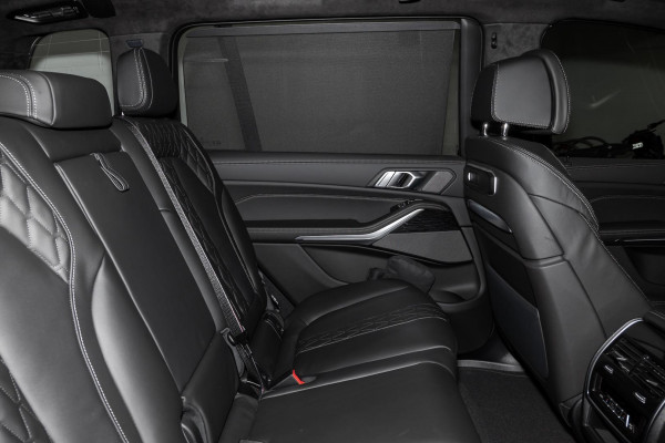 2025 BMW X7 G07 LCI xDrive40i M Sport SUV image 9