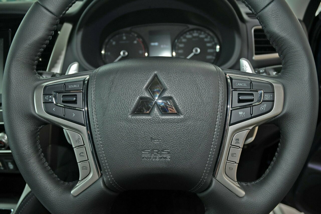 2019 Mitsubishi Pajero Sport QE GLS SUV Image 11