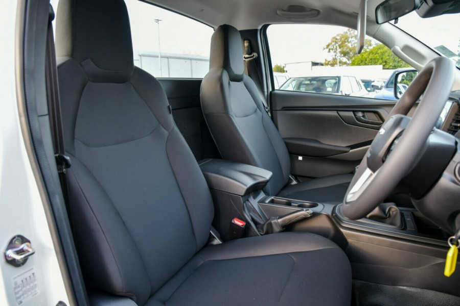 2024 Isuzu D-MAX RG SX High Ride Cab Chassis Image 8