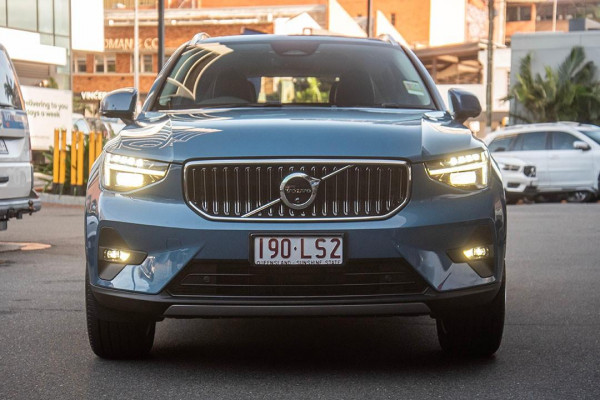 2023 MY24 Volvo XC40 XZ Ultimate B4 Bright SUV Image 4