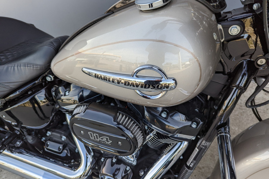 2017 Harley Davidson Heritage  Classic 114 Cruiser Image 16
