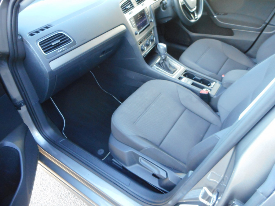 2017 Volkswagen Golf Hatchback Image 13