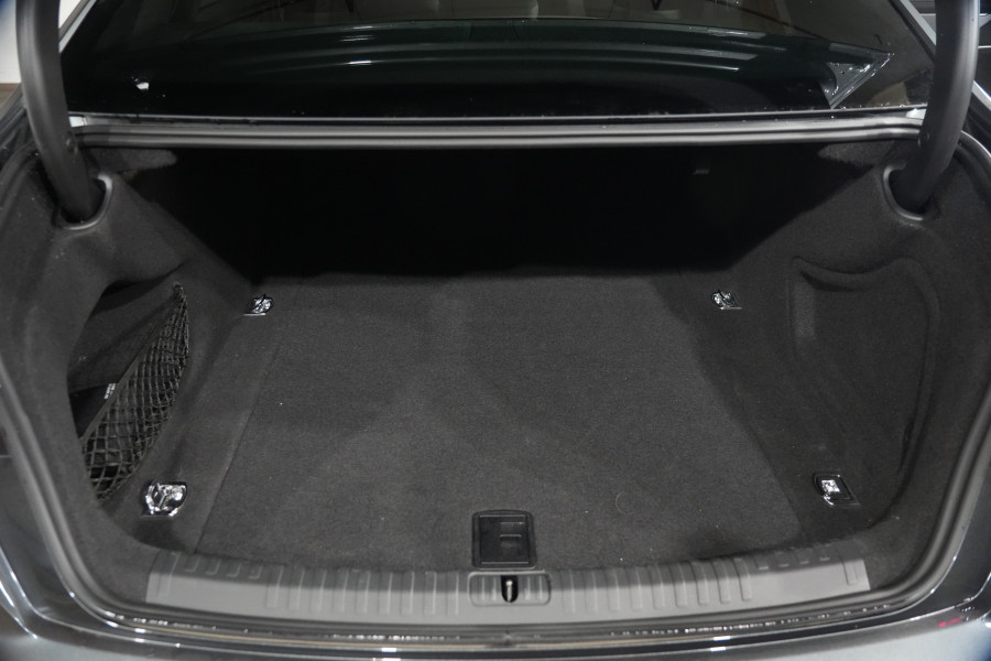 2021 Audi A6 55 TFSI S line Sedan Image 36
