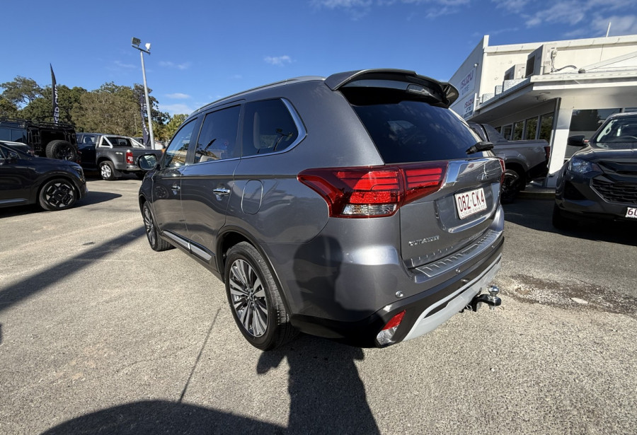 2021 Mitsubishi Outlander ZL Exceed SUV Image 8