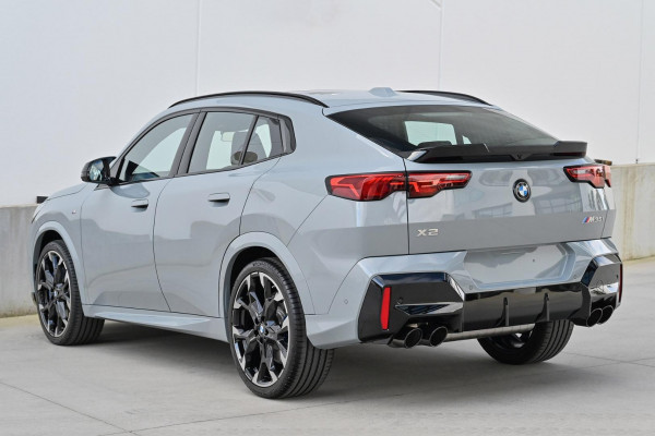 2025 BMW X2 U10 M35i xDrive SUV image 4