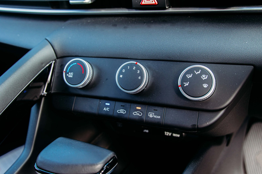 2024 MY25 Hyundai i30 CN7.V2  Sedan Image 36
