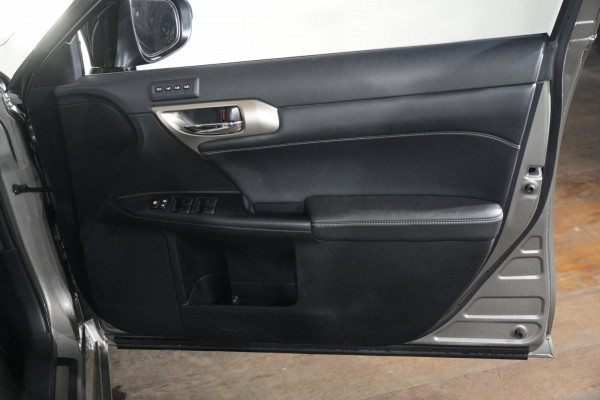 2019 Lexus CT 200h. Hybrid F Sport Hatch Image 29