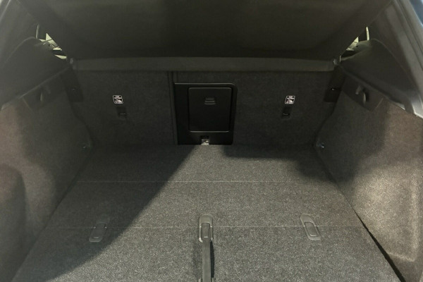 2023 MY24 Volvo XC40 XZ Recharge Pure Electric SUV Image 9