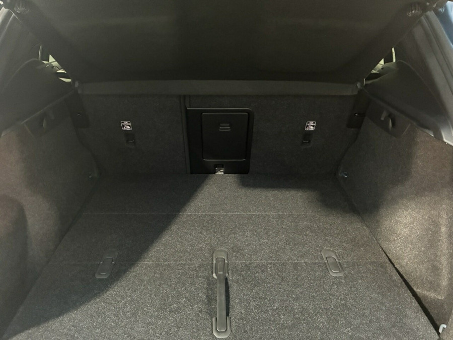 2023 MY24 Volvo XC40 XZ Recharge Pure Electric SUV Image 9