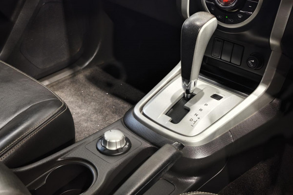 2014 Isuzu MU-X LS-T SUV Image 13