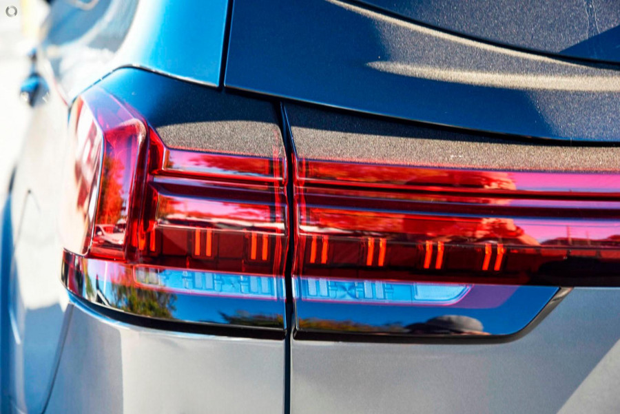 2026 MY25 LDV D90 SV9A Executive SUV Image 10