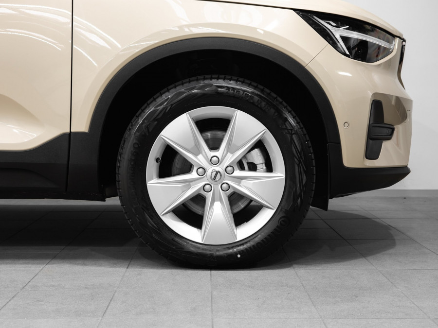 2026 Volvo XC40 XZ Plus B4 SUV Image 4