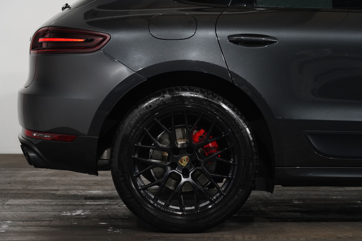 2017 Porsche Macan Gts SUV Image 6